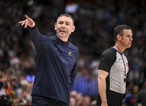 掘金主帅：双方对抗极强但火箭半节就1犯 约基奇却领2次体毛哨