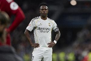 褒贬不一！马卡：维尼修斯本场被换下时，伯纳乌部分球迷嘘声四起