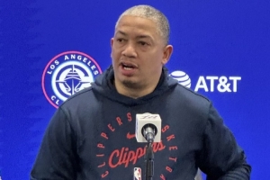 卢：全队需要保持状态 多投篮且多命中 詹姆斯转换还是一流