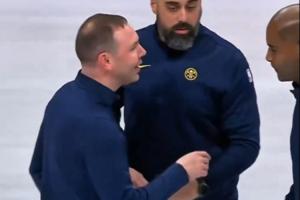 骂到就是赚到！掘金主帅离场前怒喷裁判🤬：你TM有什么毛病？