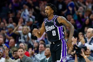 蒙克连续2场DNP！国王主帅：我们正尝试不同的东西 这不一定永久