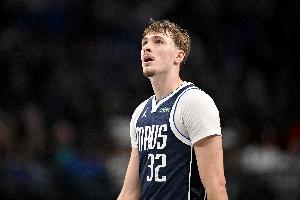 独行侠伤病报告：弗拉格、克莱、克里斯蒂、莱夫利出战成疑