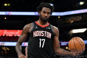 15分钟8中6砍16分！火箭官博：失利令人苦涩 但伊森复出表现不俗