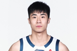 毫无状态！榜眼杜智博8中1仅拿4分1板 正负值-30