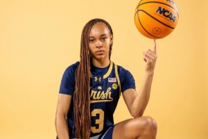 抢断三双！NCAA女篮球员汉娜·伊达尔戈砍下30分5板10助13抢断