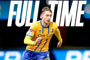 裁判上半场提前1分钟结束比赛，英甲球队输球后不满：重赛！