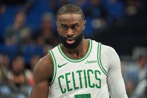 明日对阵步行者！凯尔特人伤病报告：杰伦·布朗、沃尔什出战成疑