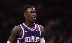 湖记：施罗德喜欢那个底角三分 他在湖人也投过一次这种绝杀