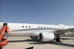 被嘘后现身迪拜参加活动！维尼修斯晒抵达照片：我们又来迪拜了