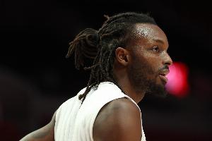 上场打国王左跟腱酸痛缺阵！开拓者明日战活塞 格兰特出战成疑