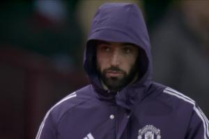 铁人倒下！电讯报：B费可能至少缺阵一个月，疑似遭遇软组织伤势