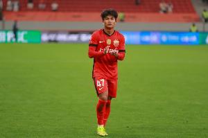 沪媒：海港希望与加布里埃尔签新合同，蒯纪闻转会传闻毫无根据