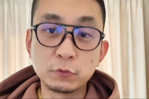 大郅入选FIBA名人堂！解说：他为人低调&有智慧 轻易不往外倒经验