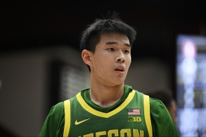 俄勒冈大学主帅：林葳在进攻端的表现不错 但在防守端仍然是漏洞