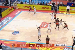 媒体人：山东最后的战术没跑出来 球队现在心态不对