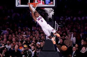 弗拉格：马克西让多数防守者倍感棘手 必须全场寸步不离追防他