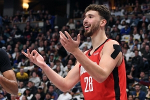 辣眼睛！申京关键时刻三项命中率44.8/0/61.1% 真实命中率44.8%