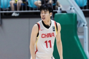 媒体人：重要的不是张博源评上全美几星 而是选择适合自己的学校