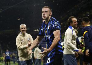 记者：尤文图斯密切关注弗拉泰西，可能高价租借+强制买断