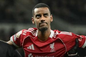 亏炸了😖伊萨克夏窗创纪录1.45亿欧加盟，16场3球如今又遭重伤