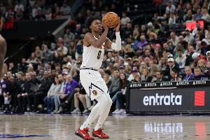 内外开花！沃特森复出9中7拿到20分 三分4中3