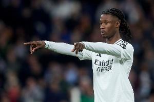 世体：卡马文加选择前往安哥拉度过圣诞假期，这是他的出生地