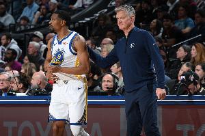 科尔：霍福德有望在圣诞大战复出 如有必要会适当增加梅尔顿时间