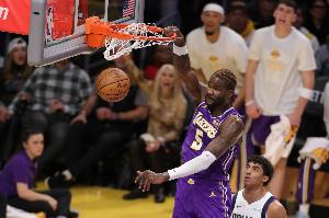 艾顿谈受伤：之前跟马威卡位抢板时稍微拉伤了一点手肘