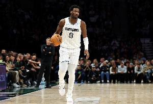 今天喷不了你！JJJ末节个人7-0打回悬念 但还是空砍全场最高31分