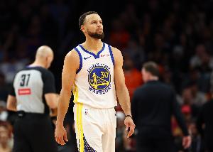 库里：我们不是每晚都有很大优势可以挥霍的球队 但反而因此受困