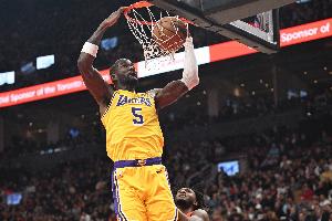 再硬一些！艾顿9中5得到11分11板2助2帽 正负值+24并列最高