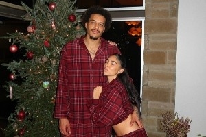 00后英国网红！索汉女友Mya晒二人第一次一起过圣诞的恩爱合照！