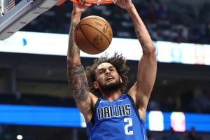 莱夫利+埃克萨姆都赛季报销！Stein：独行侠已向联盟申请伤病特例