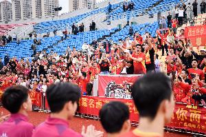 李璇:广西平果的欠薪相比其他中甲队并非最多 但球队先于球员放弃