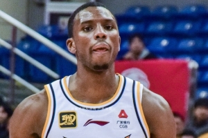 迪亚洛：CBA的身体对抗比NBA的更强 希望山西拿到总冠军