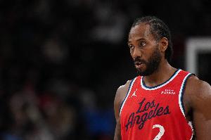 🤖生涯首个50+！小卡轰55分！创个人生涯新高+追平队史纪录