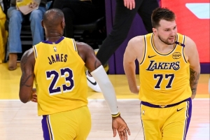 快一个月了！湖人大胜国王24分 上次净胜两位数还是月初赢鹈鹕