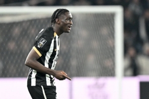 记者：米兰有意19岁中锋西迪基·谢里夫，已与昂热初步接触