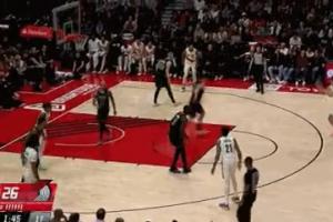 可惜啊！杨瀚森空位三分还是打铁 生涯至今三分17中1