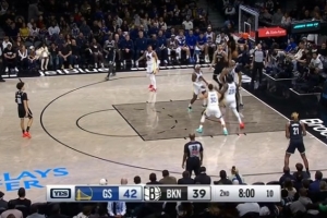 我管你这那的！小迈克尔·波特回传 克拉克斯顿空切双手隔扣追梦