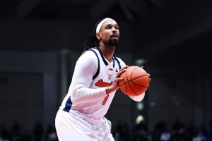 CBA一周综述：五队全胜 三队换帅