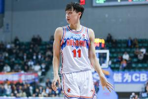 稳定发挥！齐麟11中6拿到15分1板2助 正负值+21全场最高