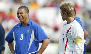 大罗忆银河战舰：当时所有人薪水相同，但我和小贝通过赞助挣更多