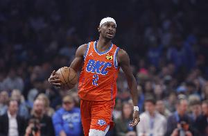 砍瓜切菜！亚历山大24中15砍下39分5板6助2断 连续第104场20+！