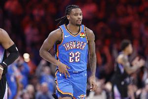 第三节28-9攻击波！华莱士：退防到位 逼迫他们用不擅长方式打球