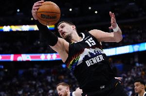 阿德尔曼：我今晚思绪飘忽 我会思考若约基奇长期缺阵怎么办