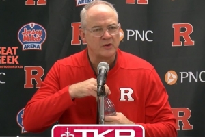 吐槽NCAA球员资格混乱！罗格斯主帅：想找个36岁有四娃想工作的人