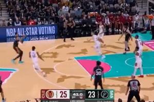 还有新招？！科内特拼下前场板 文班金鸡独立骑马射箭三分轰进