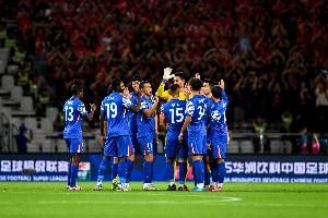 申花队报：申花冬训期间将与莫斯科迪纳摩、蓉城进行邀请赛