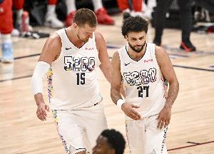 最佳二人组！赛季至今二人之间助攻榜：约基奇穆雷包揽前2